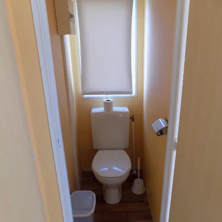 Natur Camping Bungalow T3 - 6 度假居 *